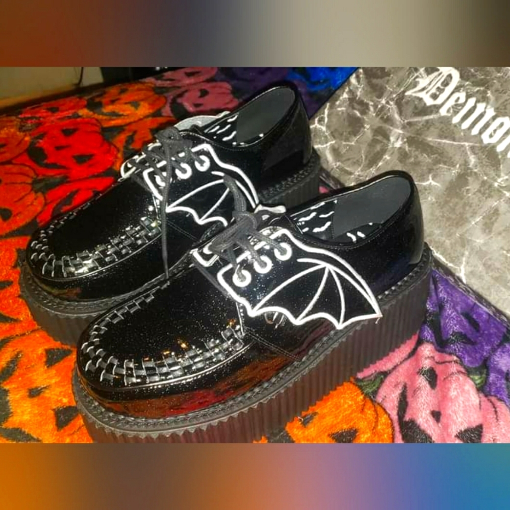 Demonia batwing creepers sz10 fits small new in box